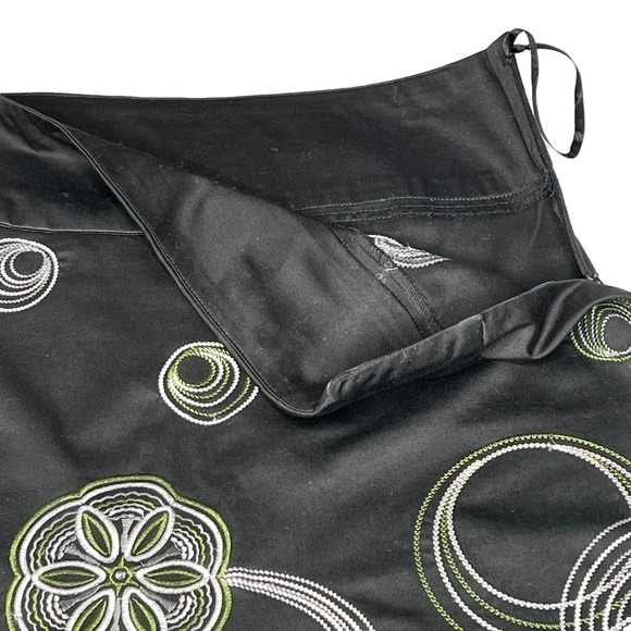 HEART SOUL Floral Embroidered Spiral Skirt Juniors Size 9 - Picture 5 of 12